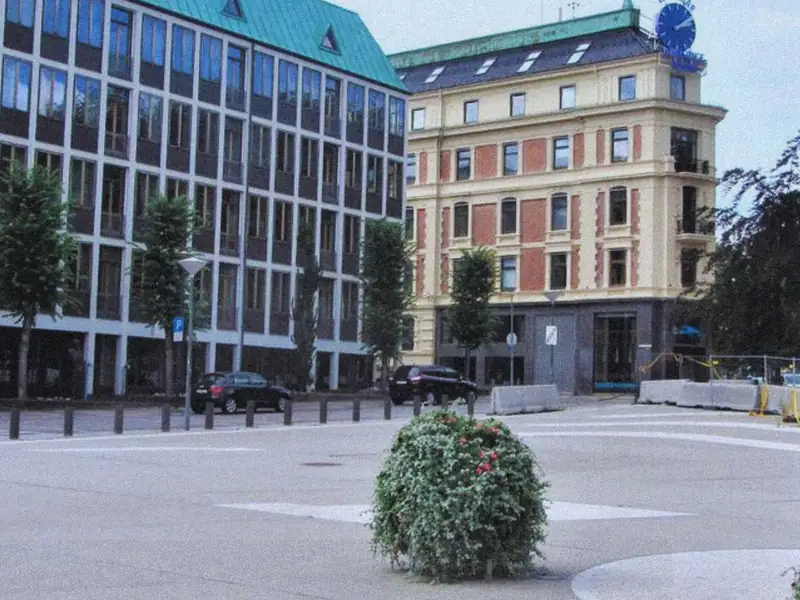 Oppmøte på Syvende juni plassen 